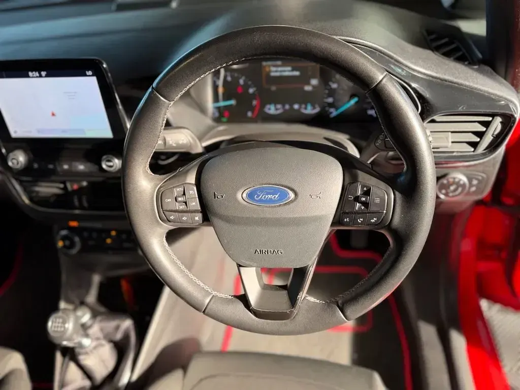 Used Ford Fiesta Titanium 100 HP (73 kW) 2019 Red Hatchback