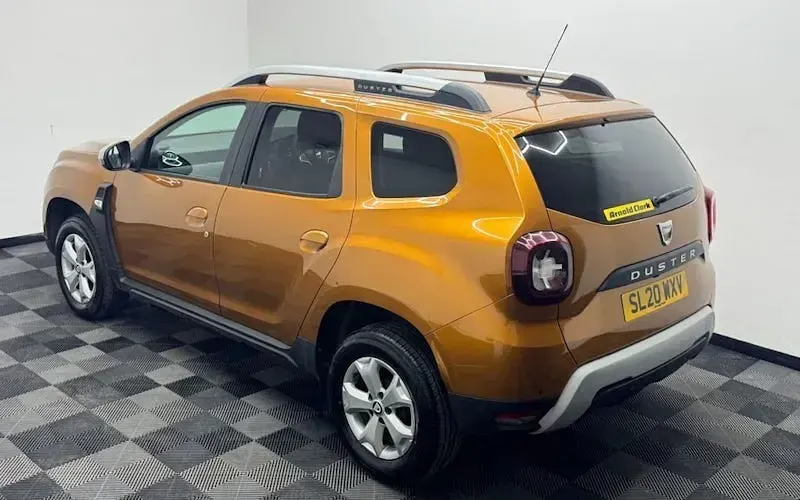 Used Dacia Duster Comfort 131 HP (96 kW) 2020 Orange SUV