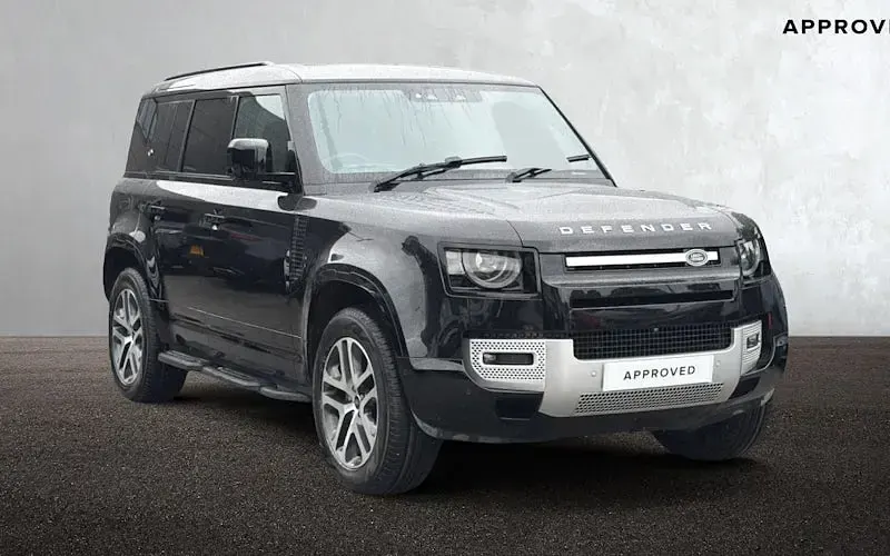 Used Land Rover Defender 249 HP (183 kW) 2024 SUV