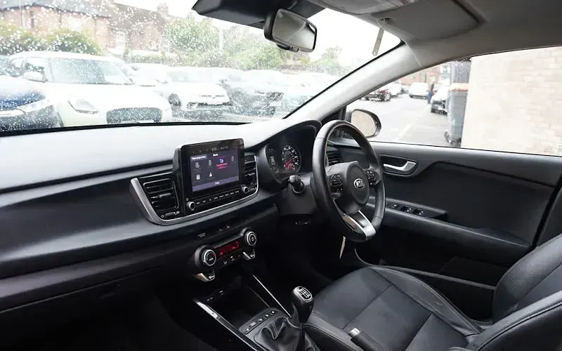 Used Kia Rio 120 HP (88 kW) 2022 Hatchback