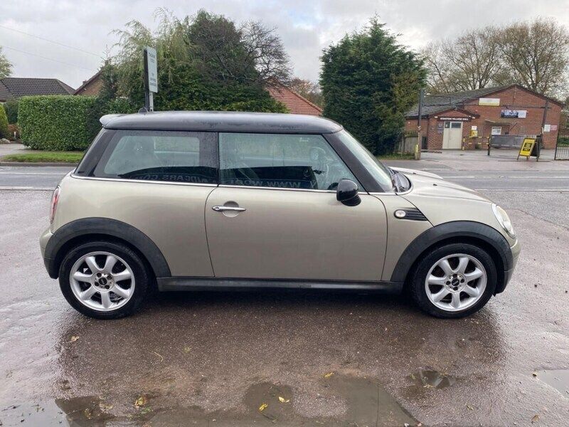 Silver Used 2009 Mini Cooper Hatch Hatchback | £2,599 - Image 1/4