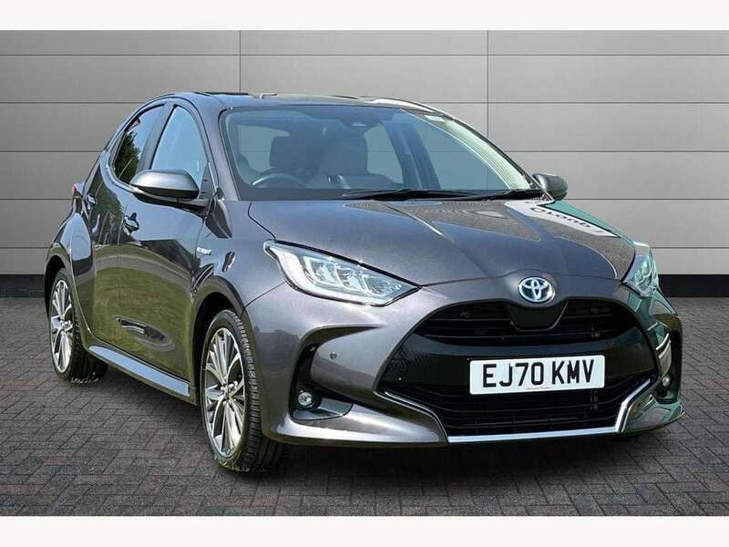 Decuma grey Used 2020 Toyota Yaris Hybrid Hatchback | £16,770 (Fair price) - Image 1/4