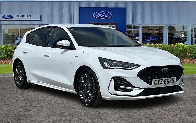 Used 2025 Ford Focus ST-Line Hatchback | £18,799 (Fair price) - Image 1/4