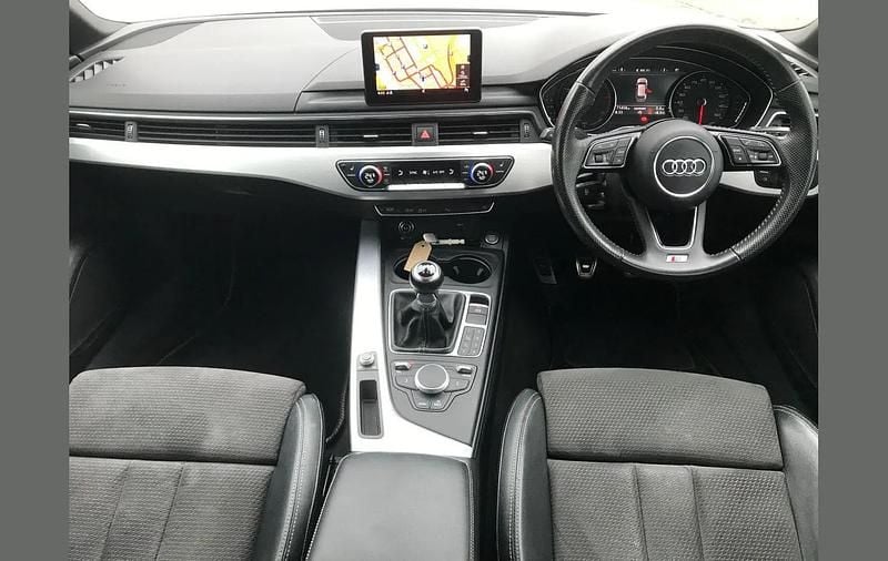 Used Audi A4 S-Line 150 HP (110 kW) 2018 White Estate