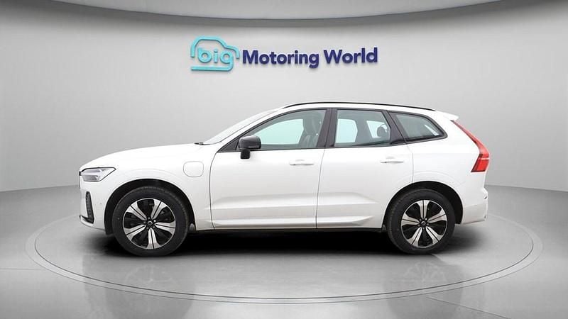 Used Volvo XC60 Plus 350 HP (257 kW) 2022 White SUV