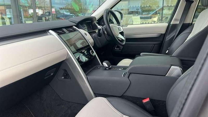 Usado Land Rover Discovery 5 HSE Dynamic 350 CV (257 kW) 2025 Marrón SUV