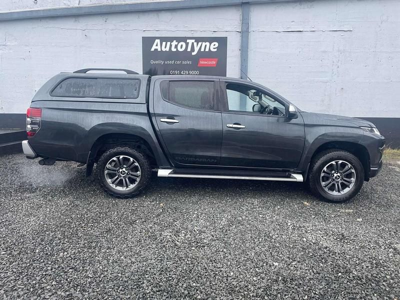 Used Mitsubishi L200 150 HP (110 kW) 2019 Grey Pickup