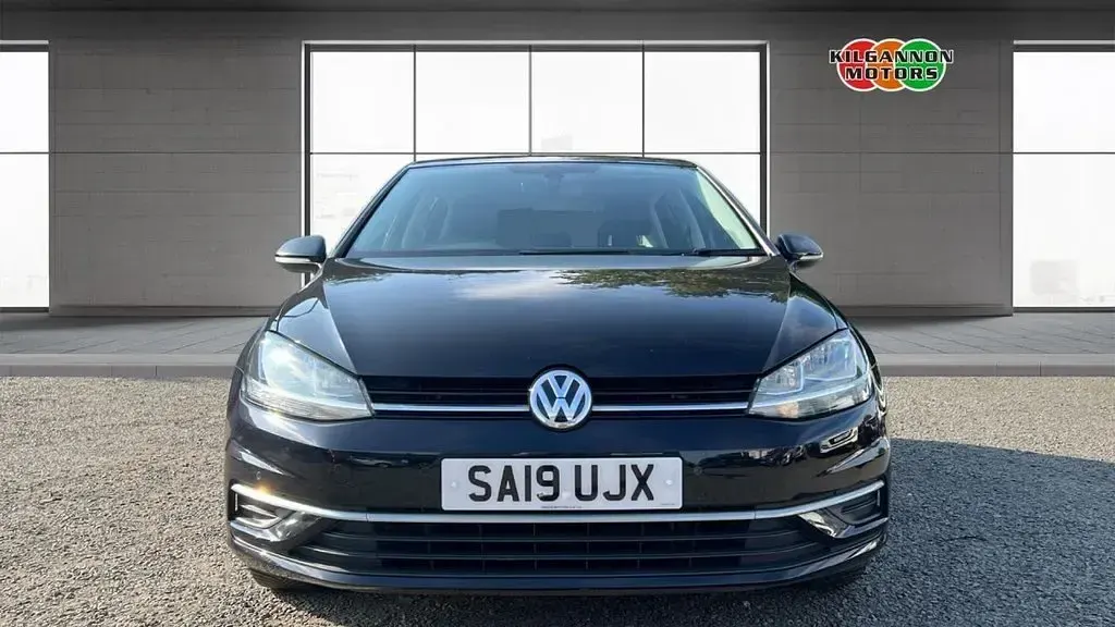 Used VW Golf VII SE 115 HP (84 kW) 2019 Black Hatchback