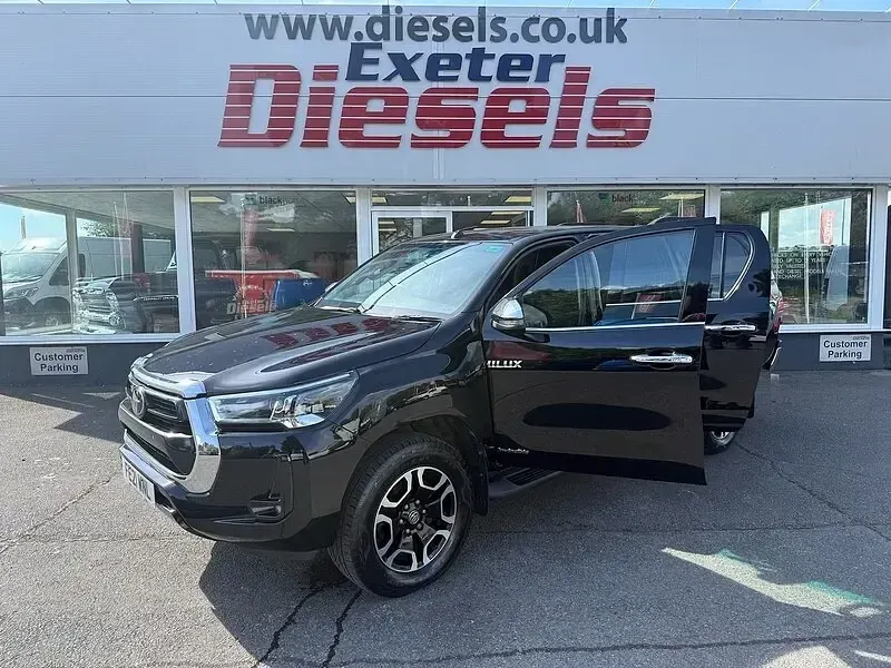 Used Toyota HiLux 148 HP (108 kW) 2021 Black Pickup