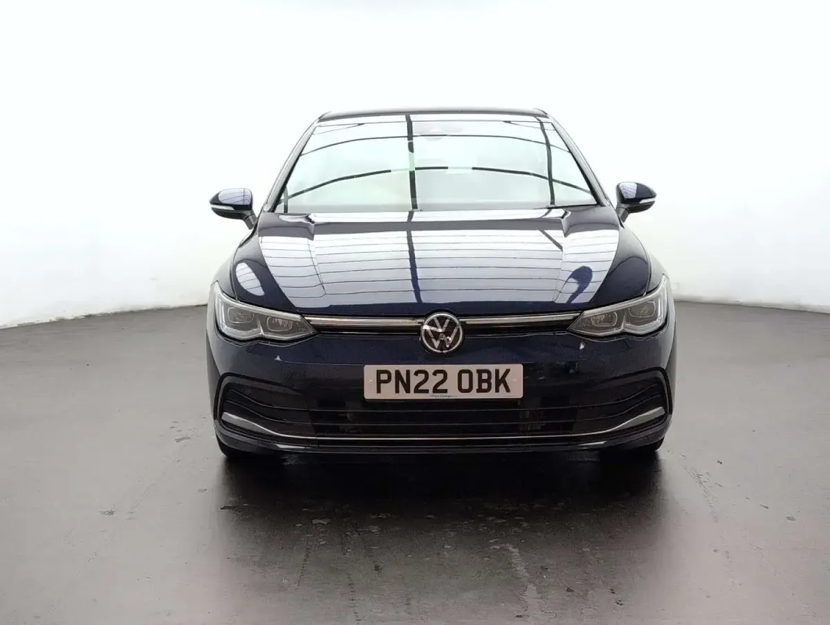 Used VW Golf VIII Style 204 HP (150 kW) 2022 Blue Hatchback