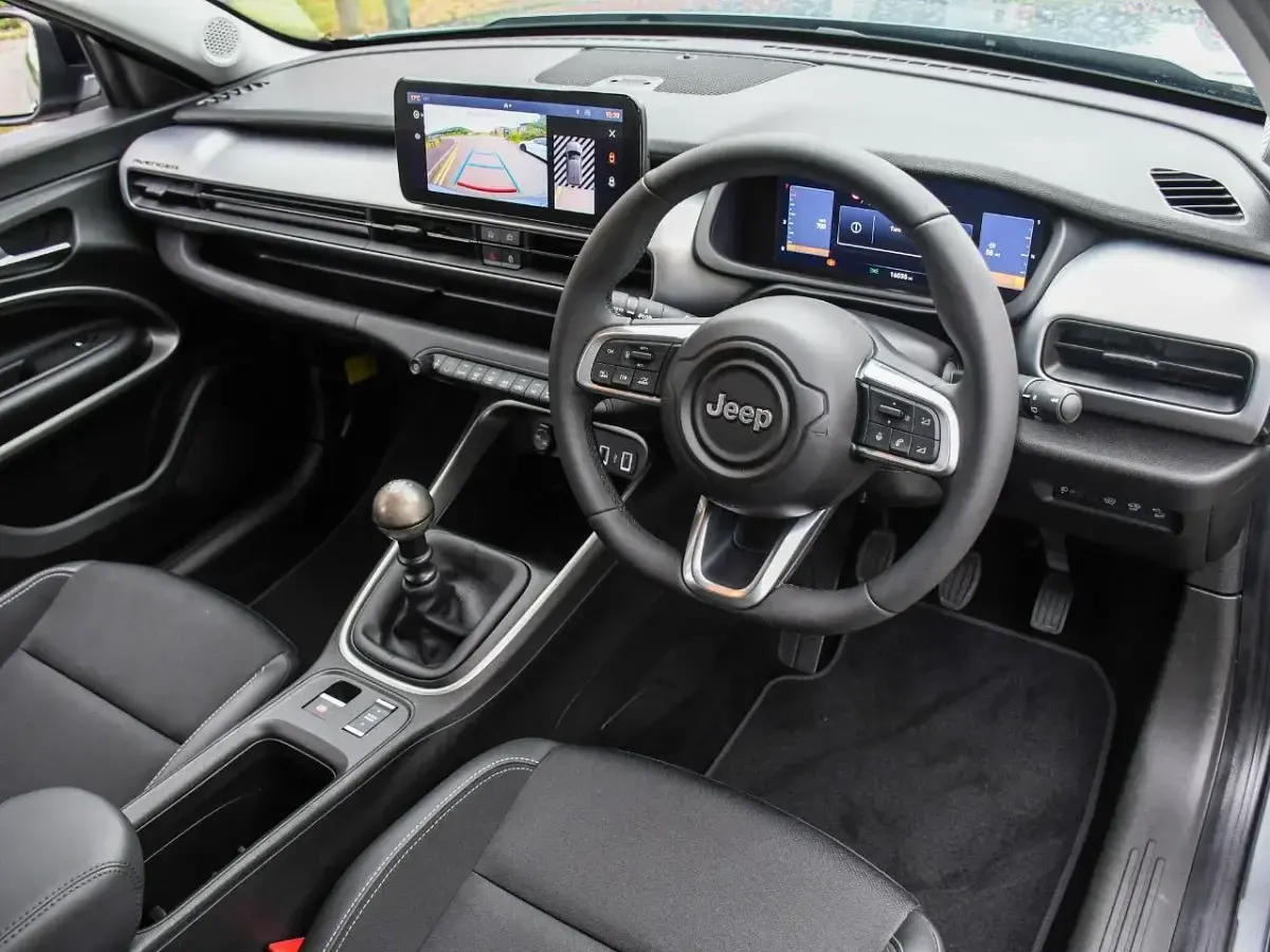 Used Jeep Avenger Summit 100 HP (73 kW) 2025 Grey SUV