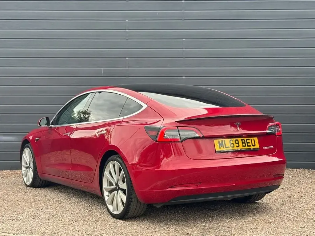 Usado Tesla Model 3 Performance 461 kW (627 HP) 2019 Vermelho Sedan