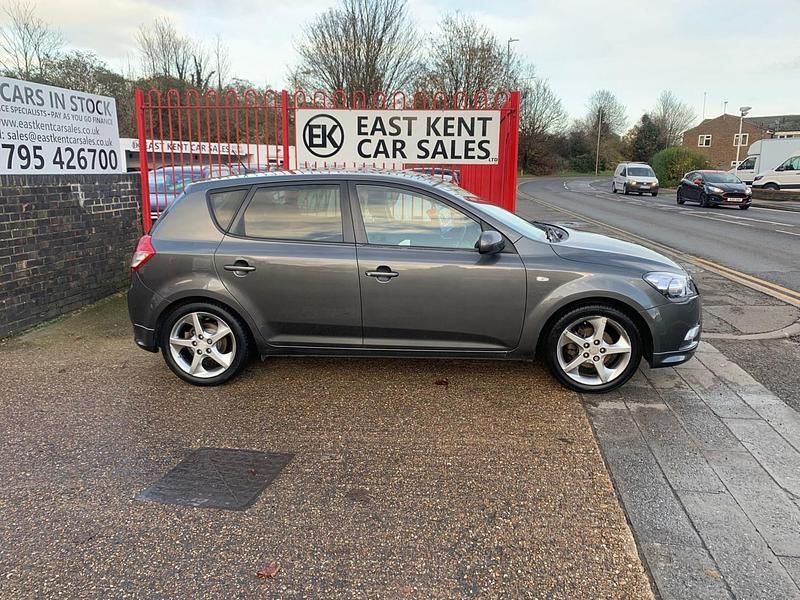 Used Kia Ceed 124 HP (91 kW) 2011 Grey Hatchback