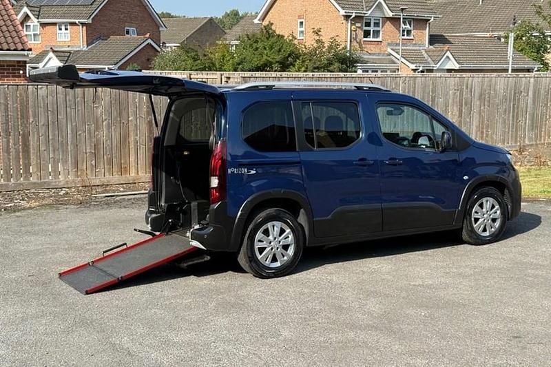 Blue Used 2019 Peugeot Rifter Allure MPV | £13,495 (Fair price) - Image 1/1