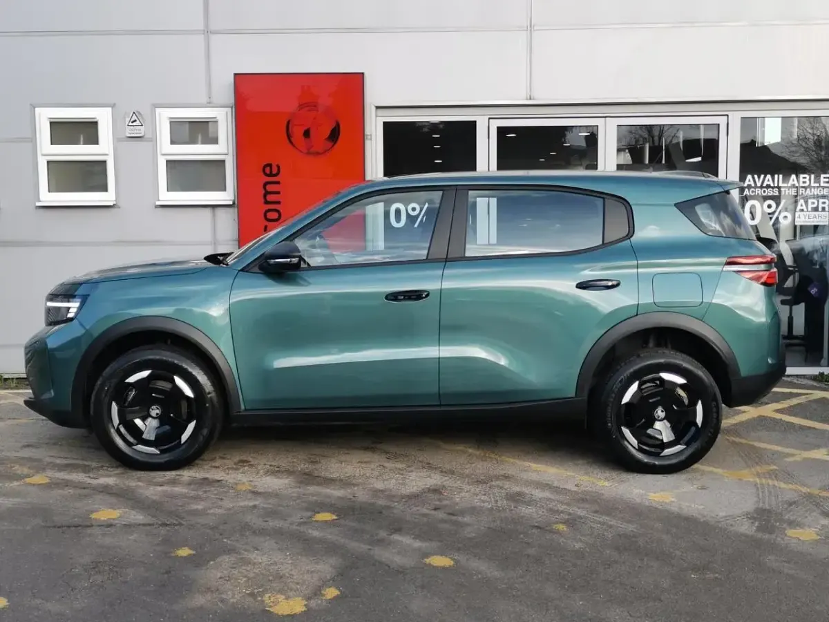 Used Vauxhall Frontera Design Edition 81 kW (111 HP) 2025 Green SUV
