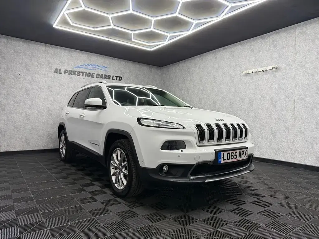 Used Jeep Cherokee Limited 200 HP (147 kW) 2015 White SUV