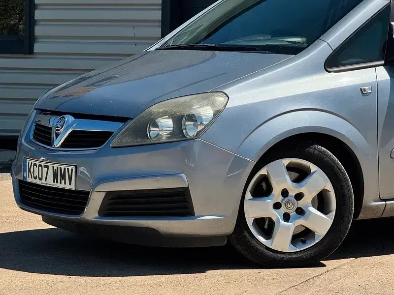 Used Vauxhall Zafira 120 HP (88 kW) 2007 Silver MPV
