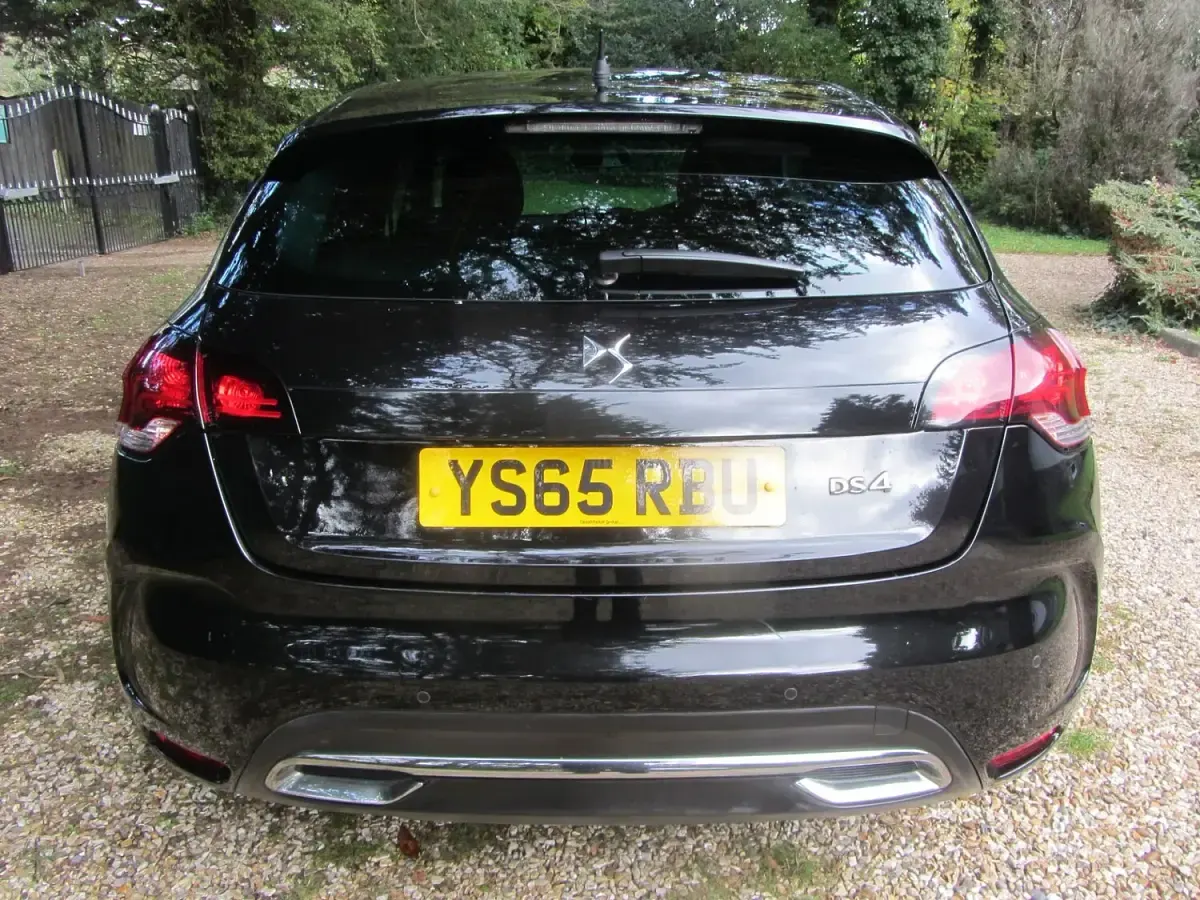 Used DS Automobiles DS4 Elegance 2015 Glossy black Hatchback
