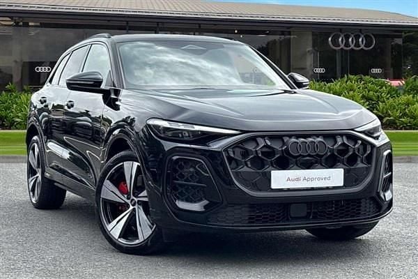 Black Used 2025 Audi Q5 Advanced SUV | £49,850 (Expensive) - Image 1/4