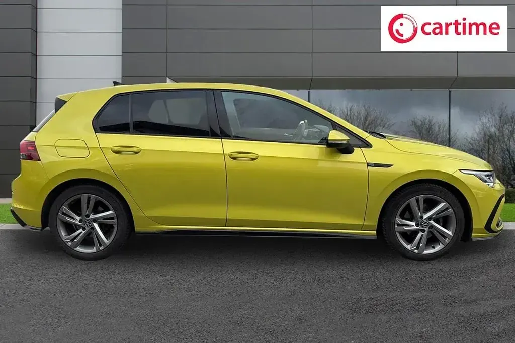 Used VW Golf VII R-line 150 HP (110 kW) 2021 Yellow Hatchback
