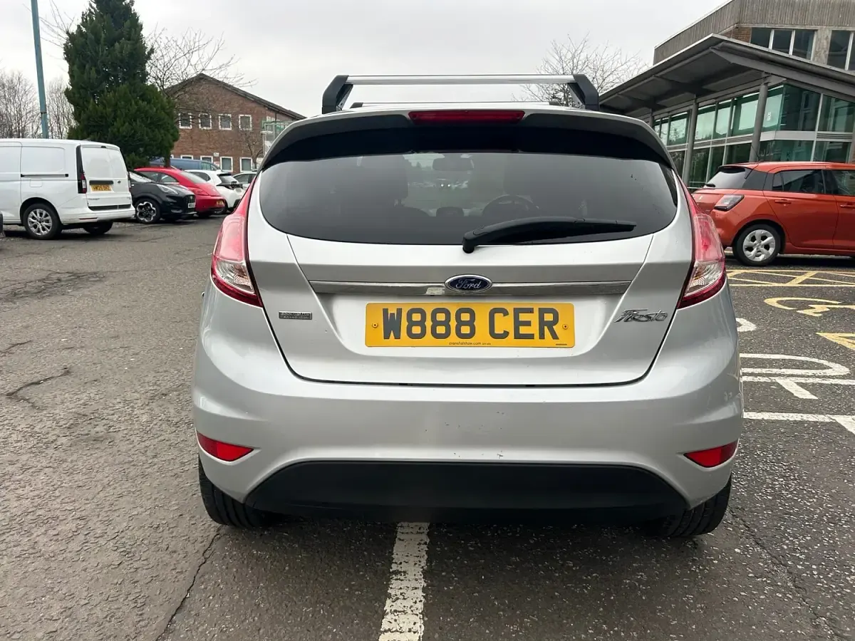 Used Ford Fiesta Titanium 75 HP (55 kW) 2013 Silver Hatchback