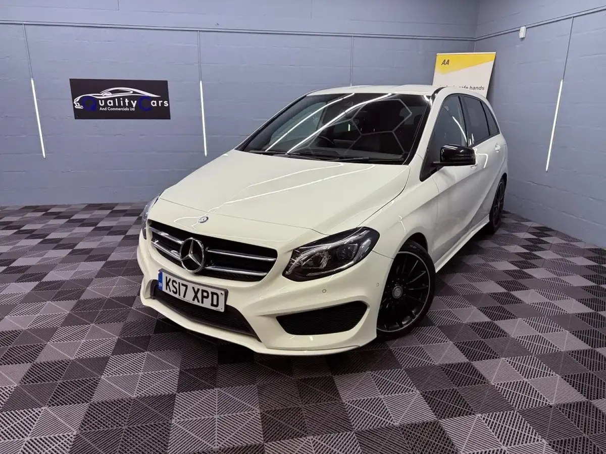 Used Mercedes B180 AMG line 2017 White Hatchback