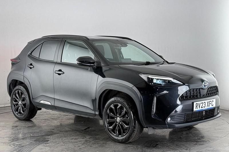 Used 2023 Toyota Yaris Hybrid Design SUV | £17,650 (Good price) - Image 1/1