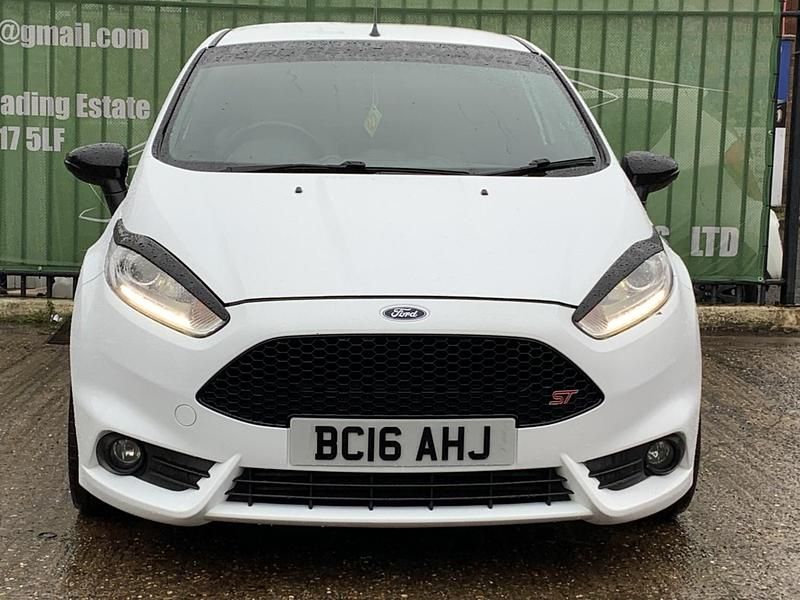 Usado Ford Fiesta ST 2016 Branco Citadino