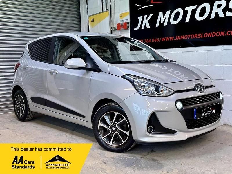 Used Hyundai i10 Premium 66 HP (48 kW) 2018 Silver Hatchback