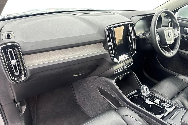 Used Volvo XC40 Inscription 2021 Silver SUV