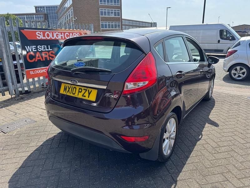 Used Ford Fiesta Zetec 96 HP (70 kW) 2010 Red Hatchback