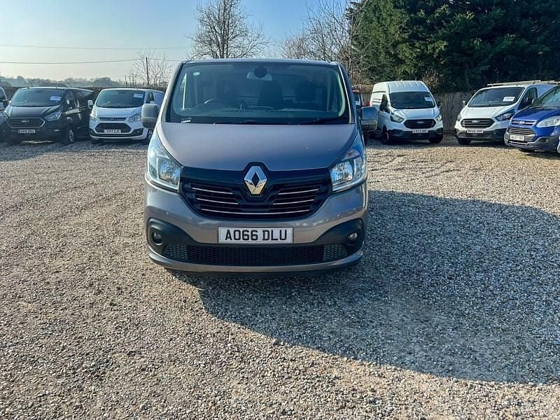 Used Renault Trafic 2016 Grey MPV