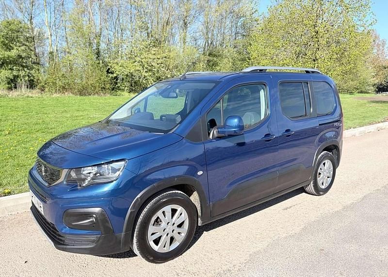 Second-hand Peugeot Rifter Allure Premium 2021 Albastru Monovolum