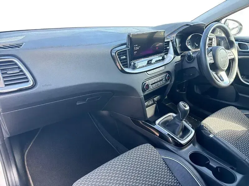 Used Kia XCeed 2025 White SUV