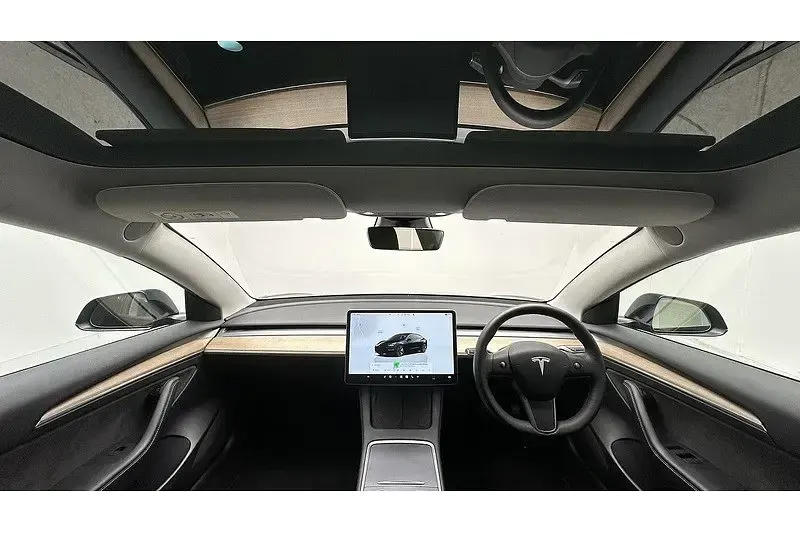 Usado Tesla Model 3 Standard Range 208 kW (283 CV) 2022 Negro Berlina