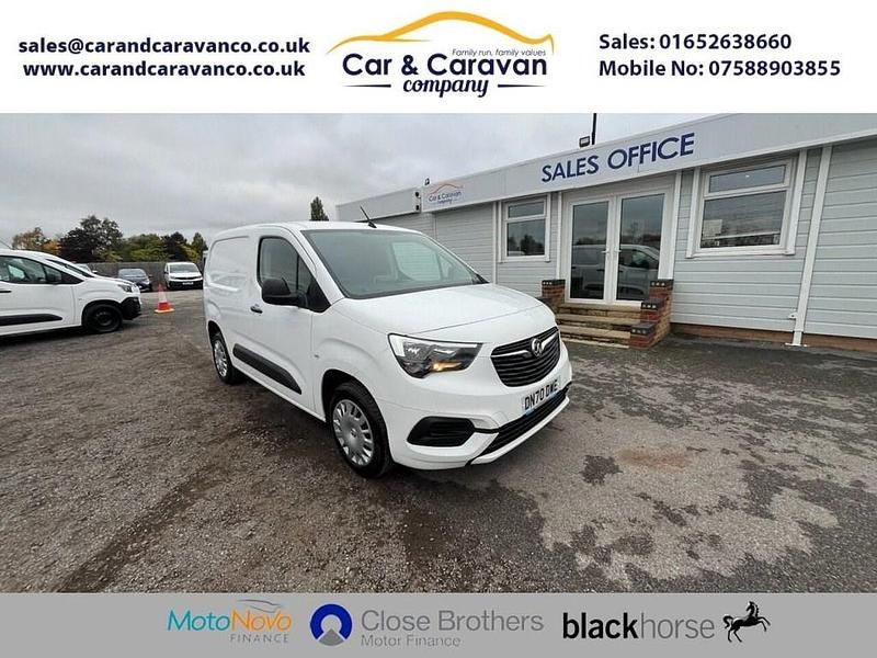 Used Vauxhall Combo Sportive 100 HP (73 kW) 2020 White MPV