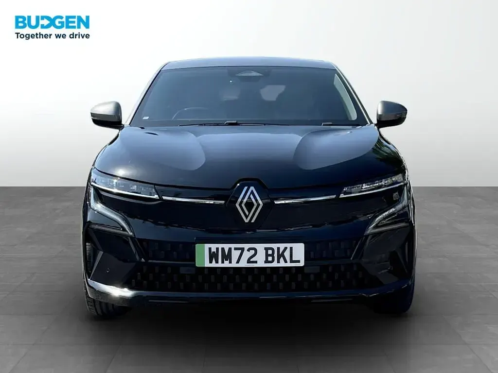 Used Renault Megane E-Tech Techno 160 kW (218 HP) 2022 Black/grey Hatchback