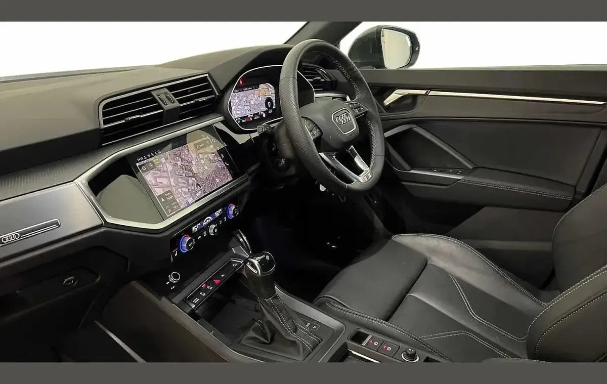 Used Audi Q3 S-Line 150 HP (110 kW) 2024 Grey SUV