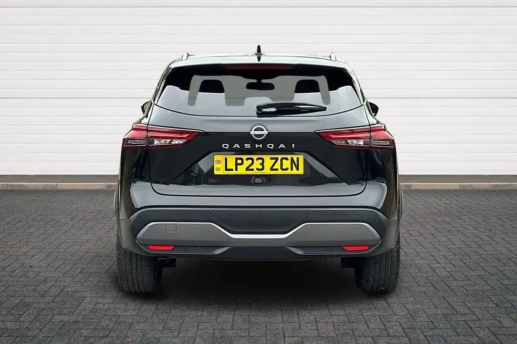 Used Nissan Qashqai S 140 HP (102 kW) 2023 Black SUV