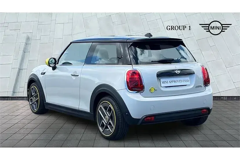 Used Mini Cooper S Level 3 135 kW (184 HP) 2021 White silver Hatchback