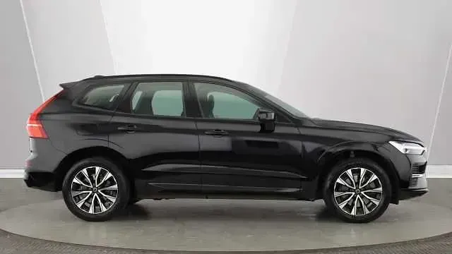 Used Volvo XC60 Core 247 HP (181 kW) 2023 Black SUV