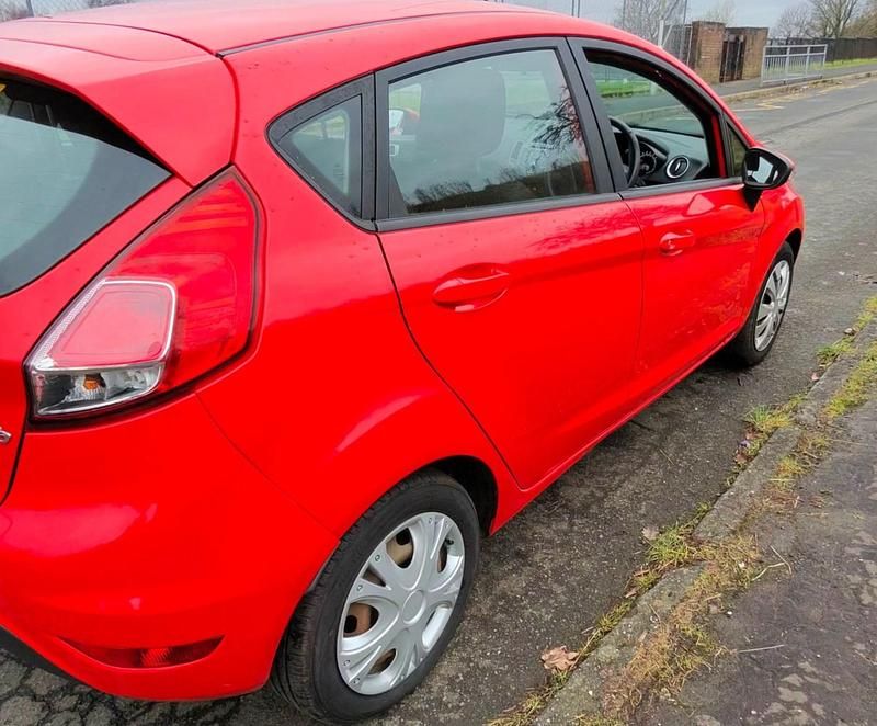 Used Ford Fiesta Style 2015 Red Hatchback