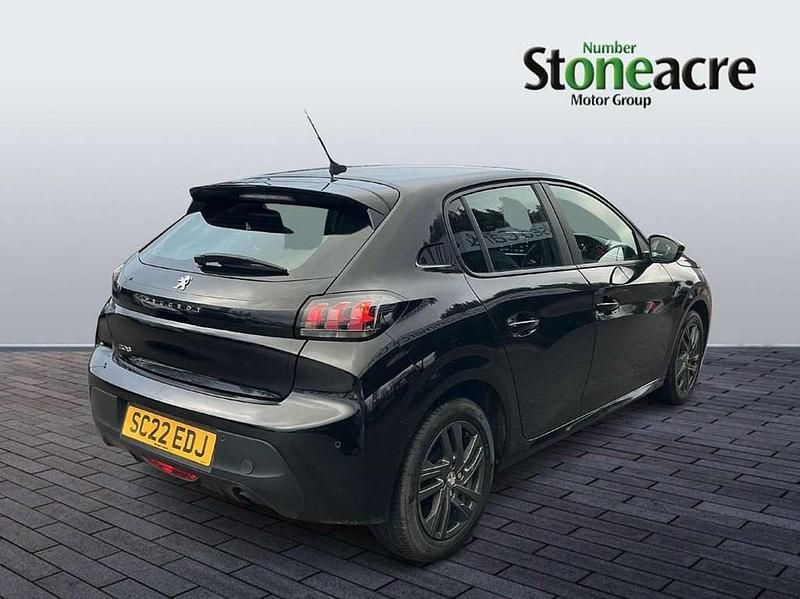 Used Peugeot 208 Active Premium 75 HP (55 kW) 2022 Black Hatchback