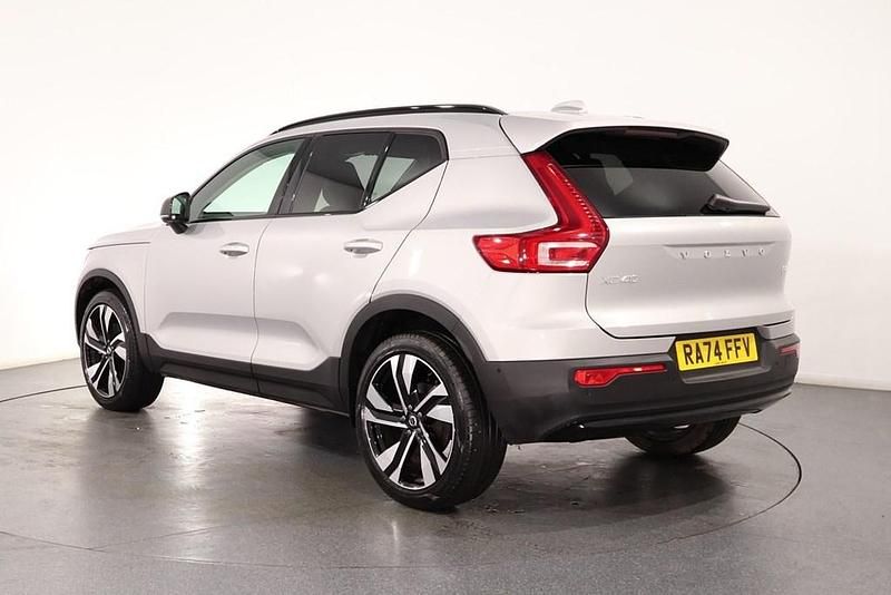 Used Volvo XC40 Ultra 194 HP (142 kW) 2025 Silver SUV