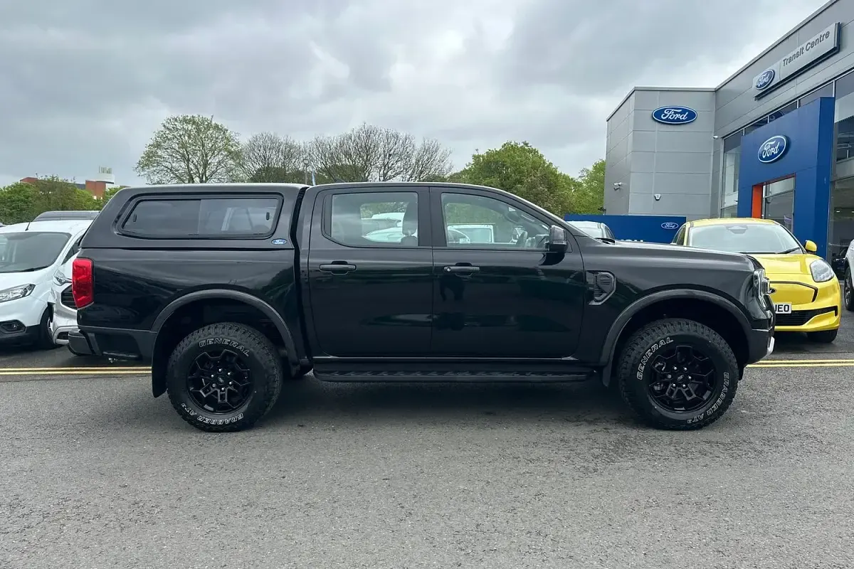 Used Ford Ranger Tremor 205 HP (150 kW) 2026 Agate black (metallic paint) Pickup