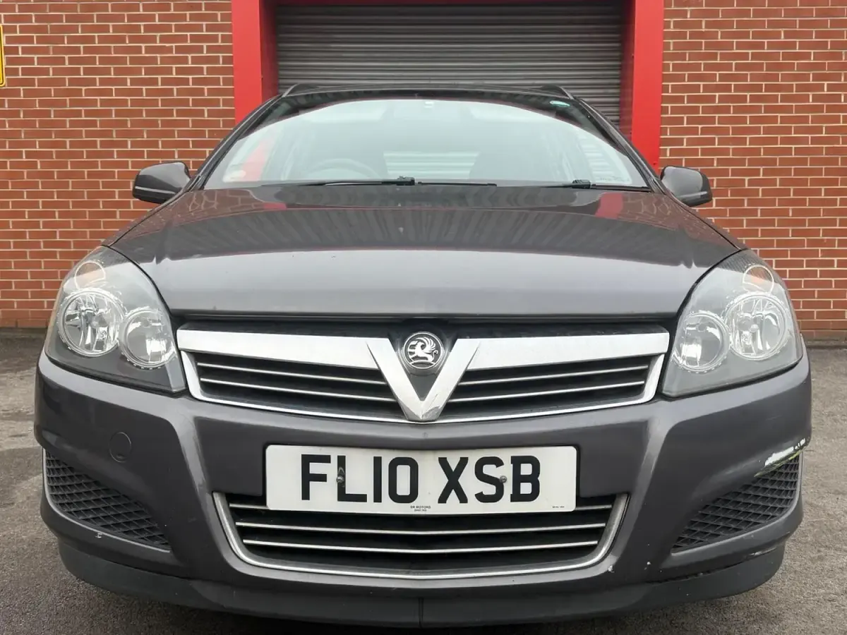 Used Vauxhall Astra 2010 Grey Estate