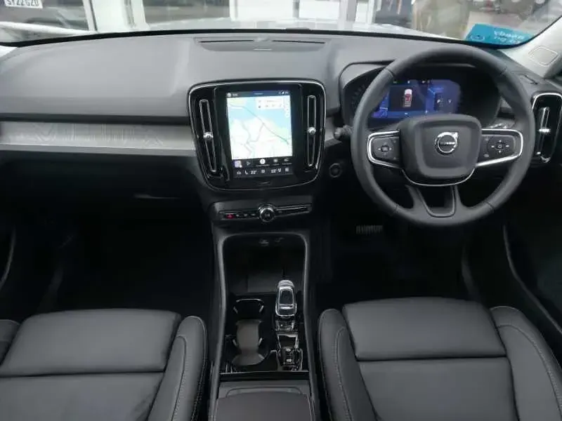 New Volvo XC40 Ultra 197 HP (144 kW) 2026 SUV