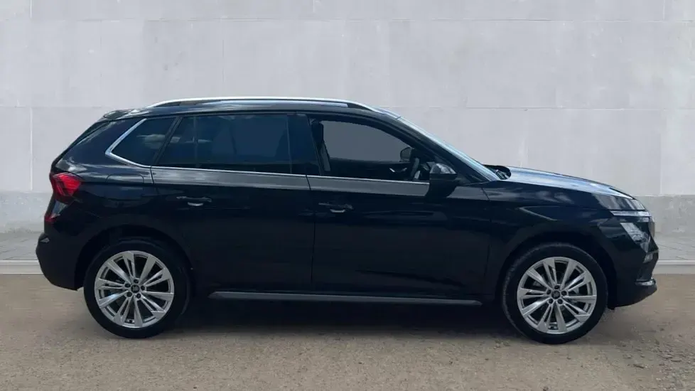 Used Skoda Kamiq SE L 116 HP (85 kW) 2026 Black magic pearl effect SUV
