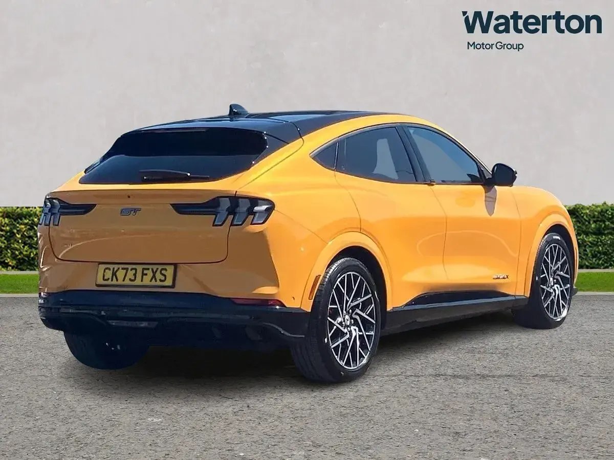 Used Ford Mustang GT 487 HP (358 kW) 2023 Orange Hatchback