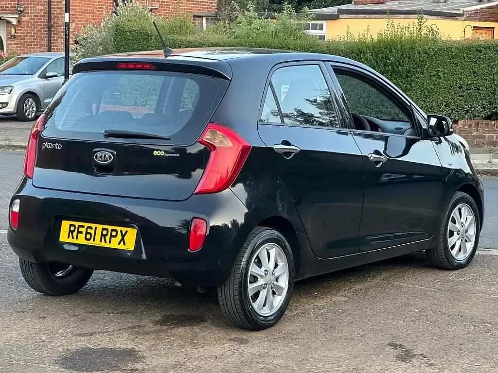 Used Kia Picanto 85 HP (62 kW) 2011 Black Hatchback